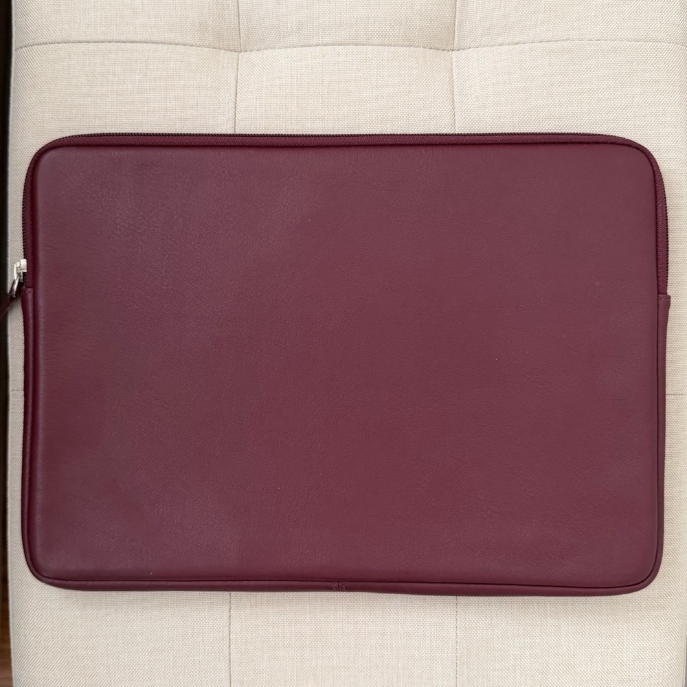 Leatherology 13 Inch Case// Oxblood